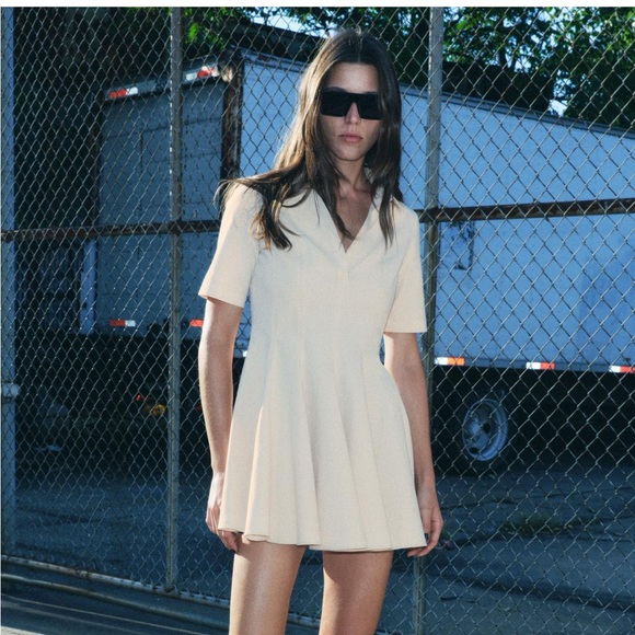 POLO COLLAR TOPSTITCH
ECRU - REF. 8795/653 size SMALL - Picture 3 of 6